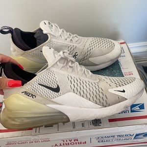 Men’s Nike Airmax, 270s, size 10